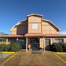 Commercial-Roof-Cleaning-for-Restaurant-in-Forest-MS 0